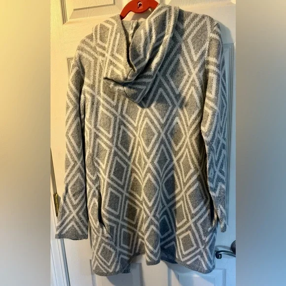 Very Warm Hooded Cardigan - Picture 5 of 10